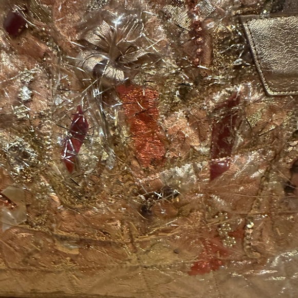 Vintage Gold Tote - Picture 3 of 10